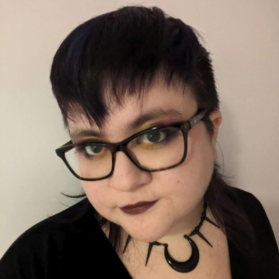 Hummalou headshot