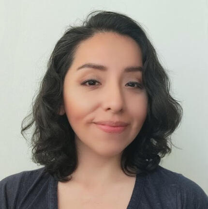 Aida Headshot